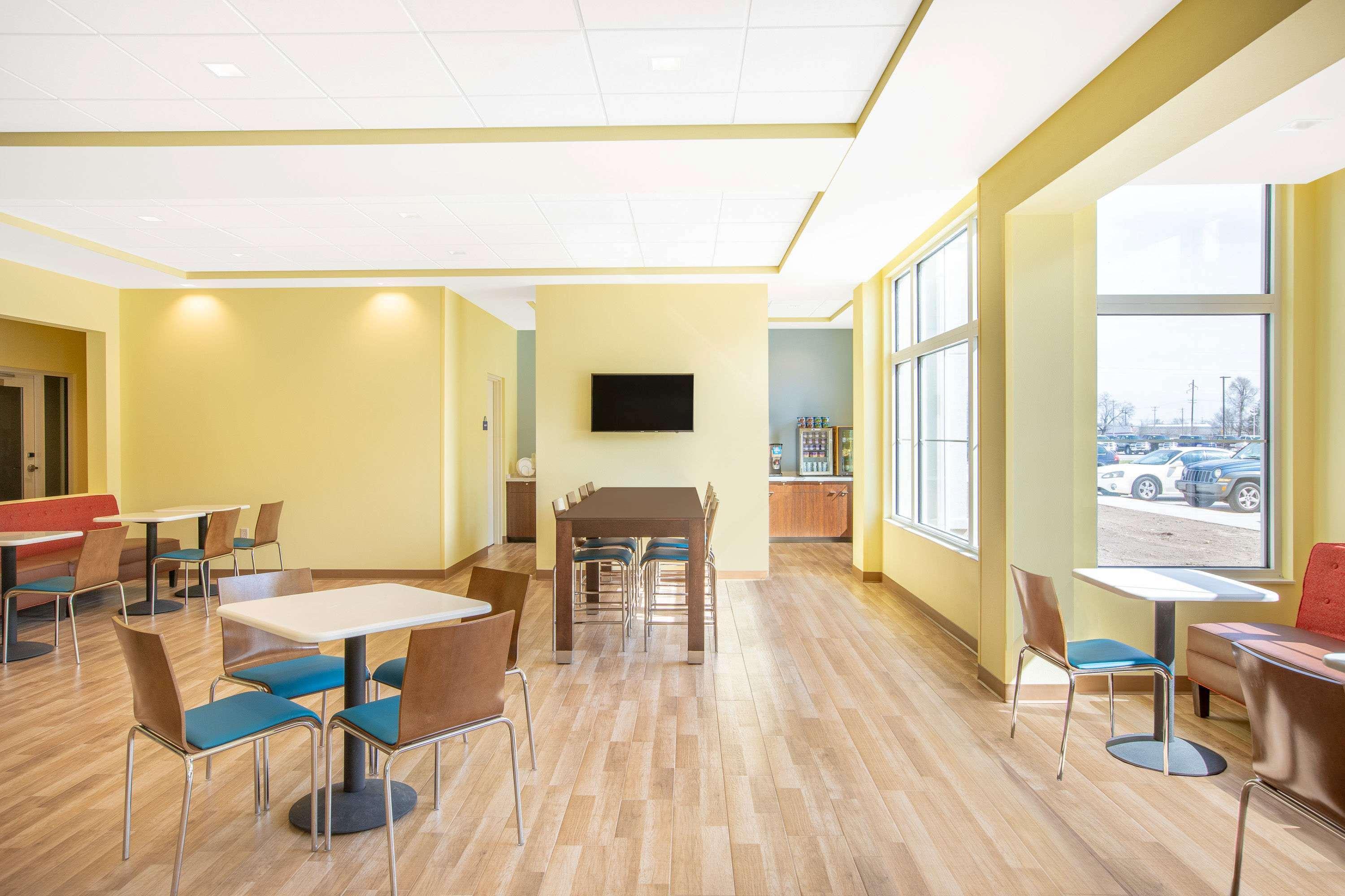 Days Inn & Suites By Wyndham Kearney Ne Esterno foto