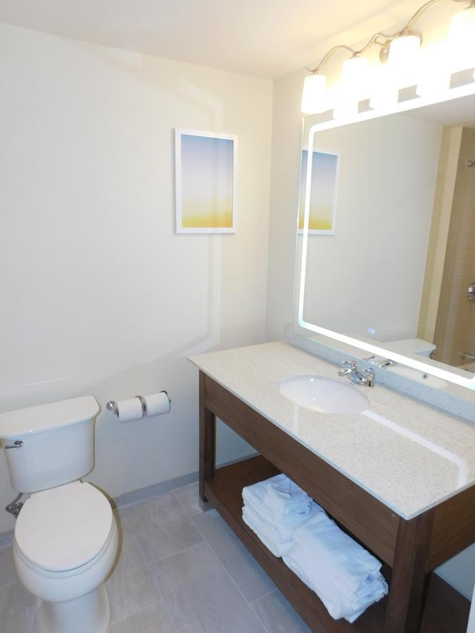 Days Inn & Suites By Wyndham Kearney Ne Esterno foto