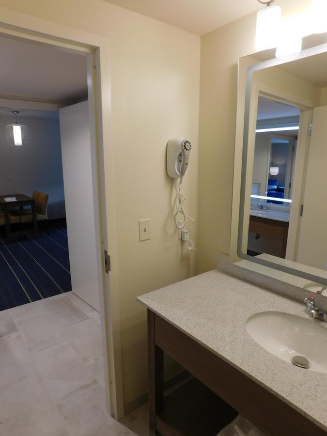 Days Inn & Suites By Wyndham Kearney Ne Esterno foto